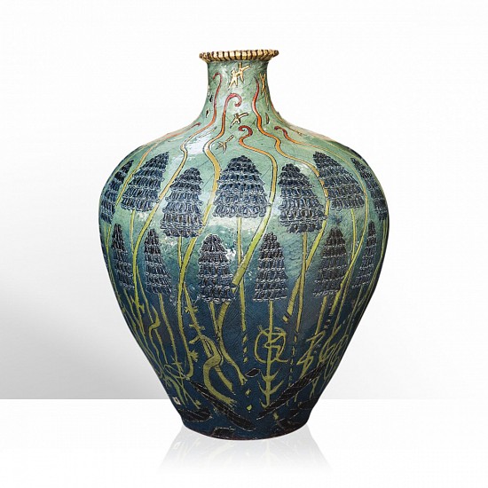 LUCINDA MUDGE, LOVE ME (AFTER GENEVIÁˆVE RAULT)
2019, CERAMIC, GOLD LUSTRE