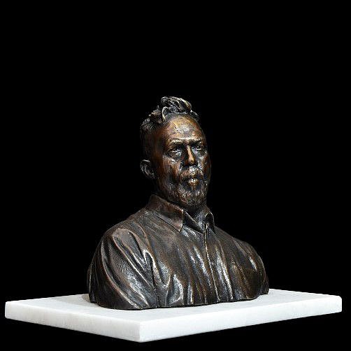 ANGUS TAYLOR, PORTRAITS OF INFLATION SERIES: NARRATIVE SELF-PORTRAIT: RIGHT FACING<br />
2020, PATINATED BRONZE ON MARBLE BASE